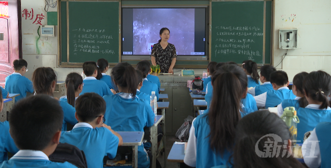 乐教爱生 甘于奉献 当让学生感到幸福的老师