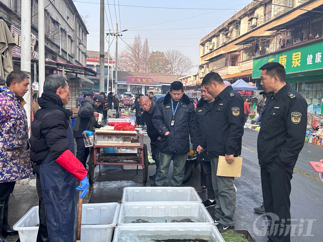 食安护航 暖春同行——黄茅洲镇开展春节前食品安全专项检查