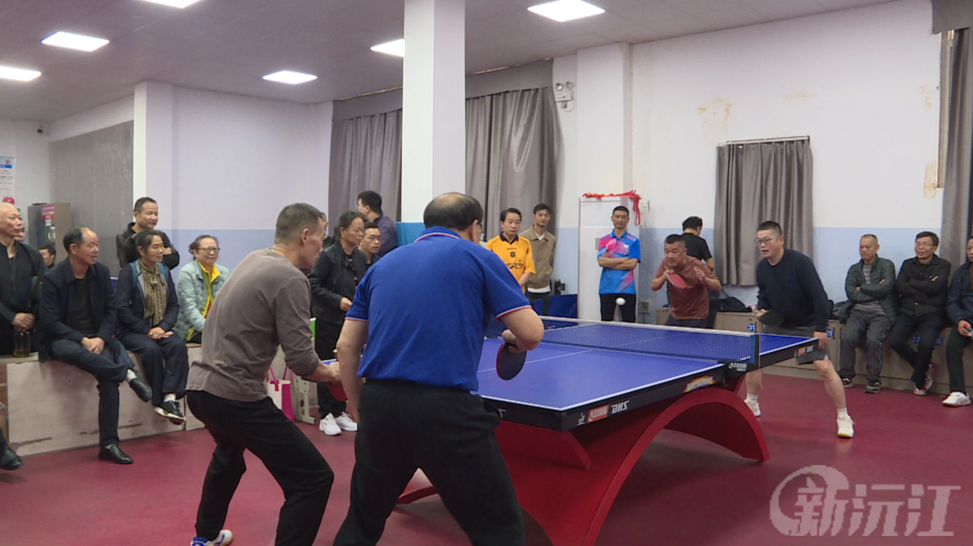“五老杯”乒乓球赛：银龄挥拍 赛场绽芳华