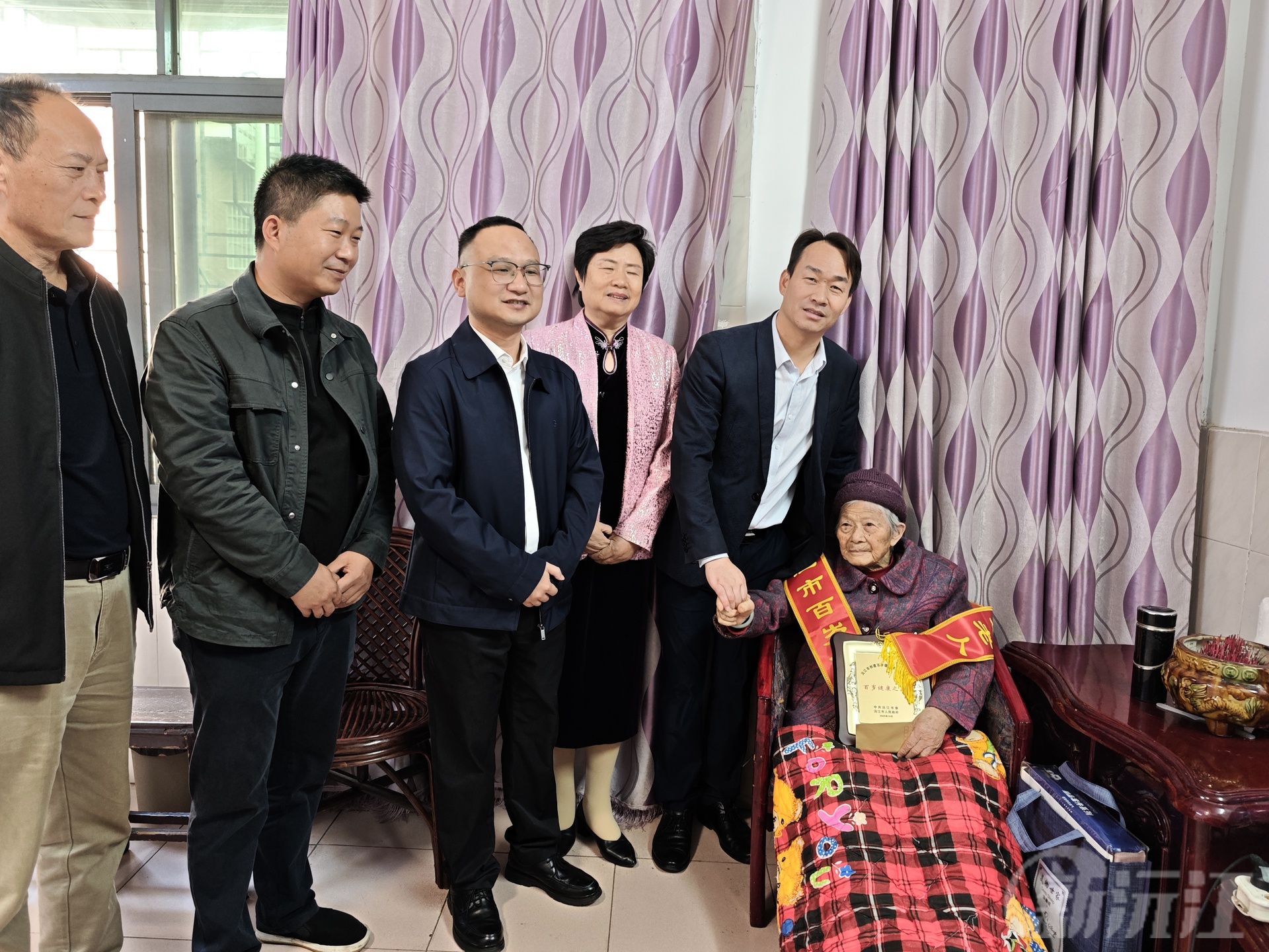 沅江市老科协开展百岁老人慰问活动