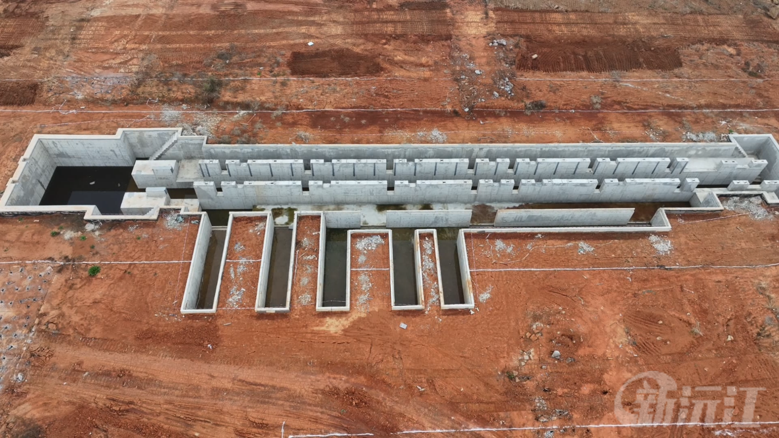 沅江：芦苇变“金板” 积葭新材料项目建设全速推进