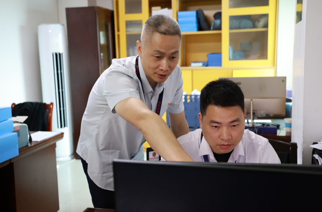 李孝宗：执纪亮剑守初心 反腐一线显担当